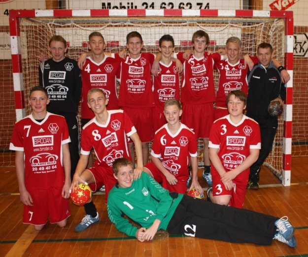 U16 drengene i deres nye dragter